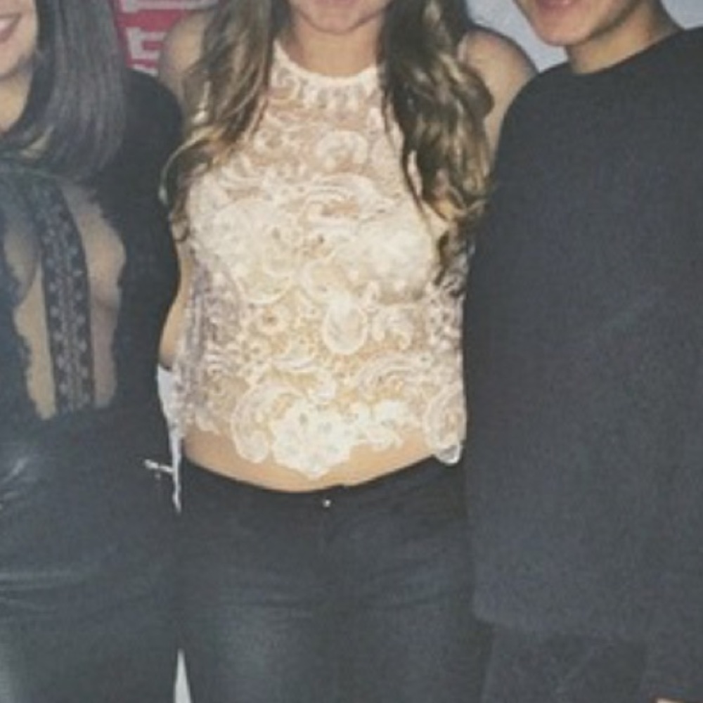 Sheer white lace top - Picture 6 of 6
